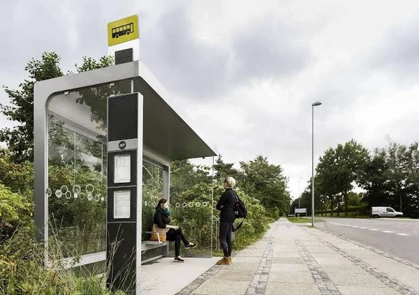 $3★ at bus stop V1.0